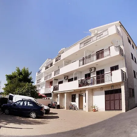Slava Petricevic Apartmán Podstrana